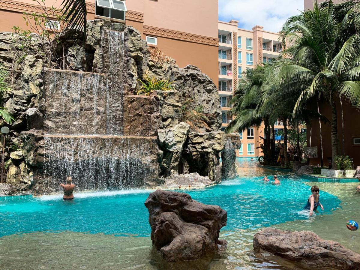 Atlantis Condo Resort Bãi biển Jomtien Ngoại thất bức ảnh