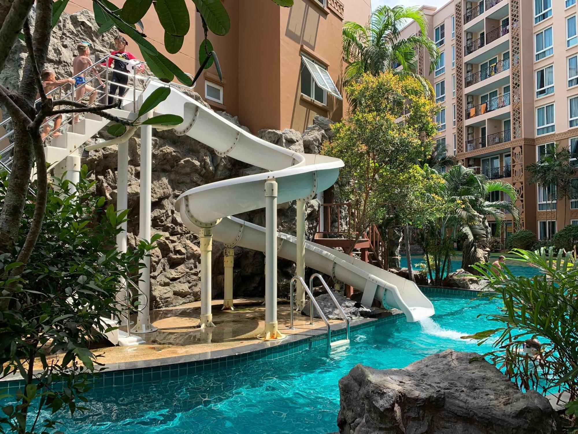 Atlantis Condo Resort Bãi biển Jomtien Ngoại thất bức ảnh