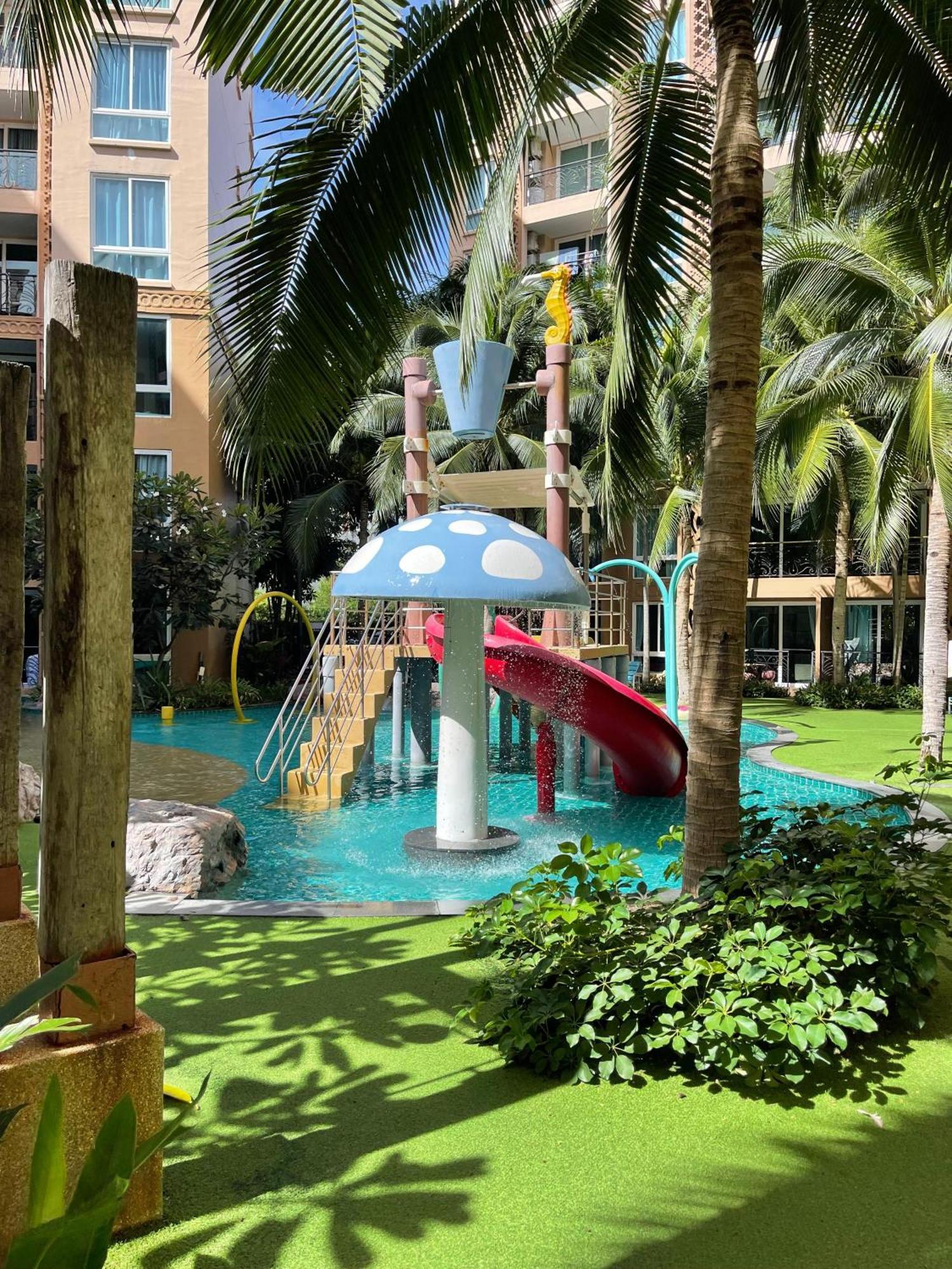 Atlantis Condo Resort Bãi biển Jomtien Ngoại thất bức ảnh